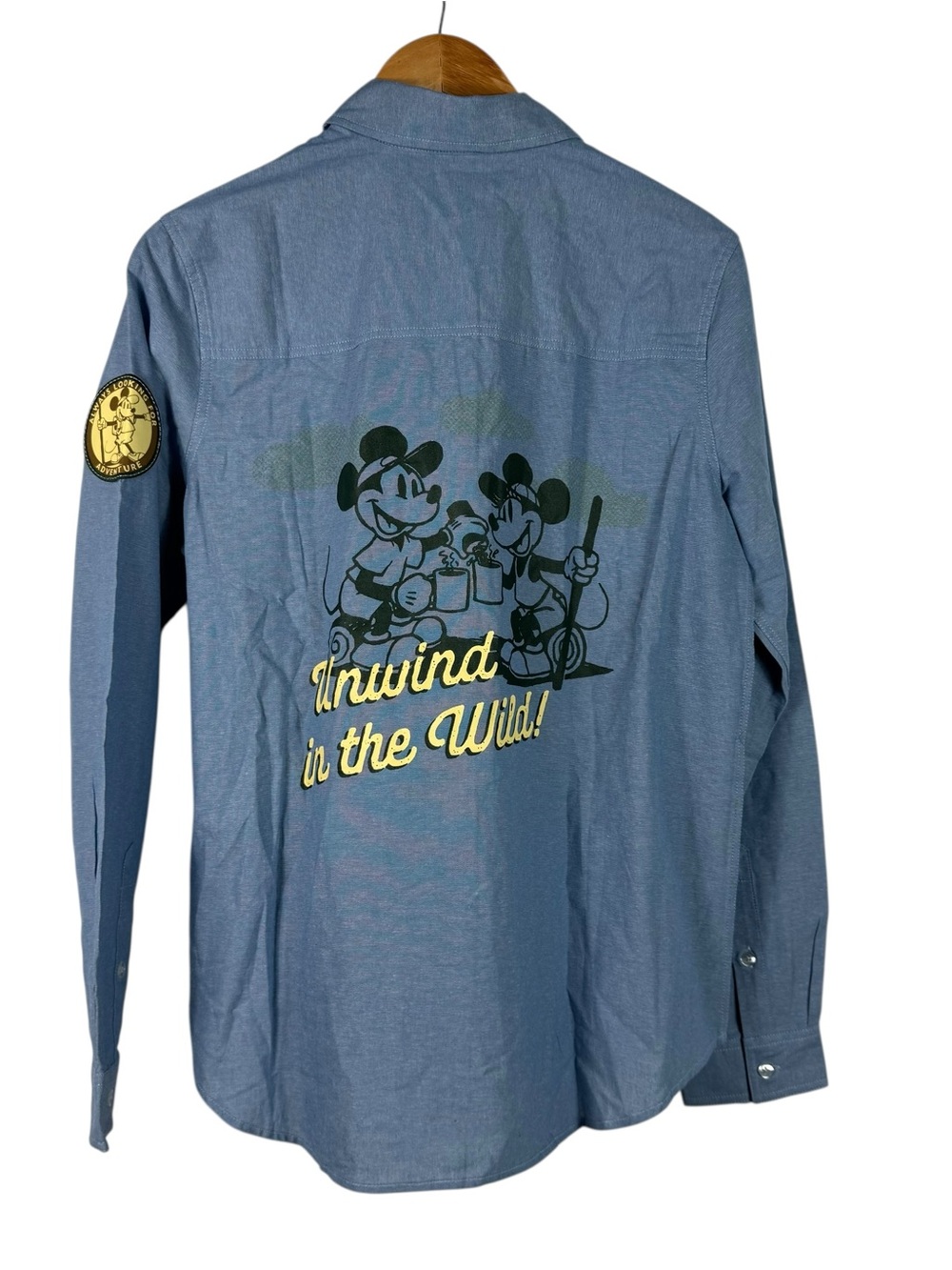 Disney Parks Wilderness Lodge Resort Exclusive Mickey Minnie Button Up Shirt M